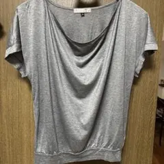 ✨LAUTREAMONT ✨4枚セット　スーツのインナーカットソーのサムネイル