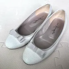 銀座かねまつ レザー ローヒールパンプス24cmのサムネイル