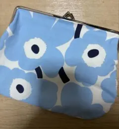【新品未使用】marimekko 花柄 がま口ポーチ マリメッコ　水色