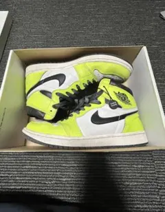 NIKE AIR JORDAN 1 ハイカット ネオングリーン