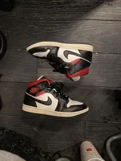 K*g様 Nike Air Jordan 1 ブラック/ホワイト/レッド