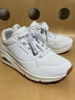 大人気‼️美品SKECHERS UNO ウノスタンドオンエアサイズ22.5送料込み