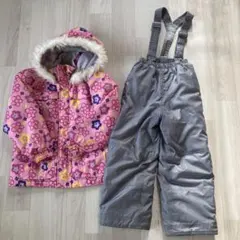 女の子　スキーウエア　130cmのサムネイル