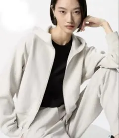 ♢UNIQLO♢ドライスウェットフルジップパーカー サイズＭライトグレー