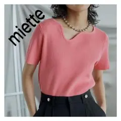 新品 【miette】 ウェーブネックライン半袖トップス ピンクのサムネイル