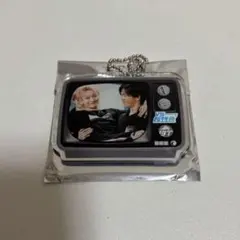 超特急 VS超特急 ランダムテレビ風アクリルキーホルダー リョウガ　シューヤ