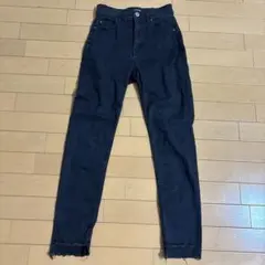 Item thumbnail for item e0b46b95-2bae-4325-a06b-3fca83bc5695