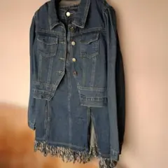 デニムの上下です。