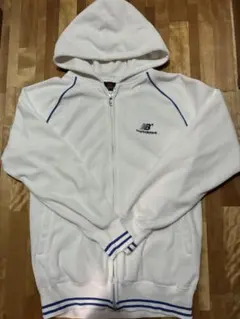 ニューバランスパーカー