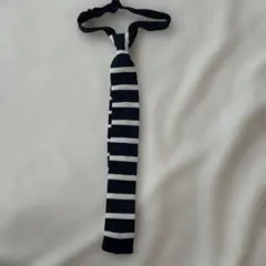 ネイビーとホワイトのストライプネクタイ