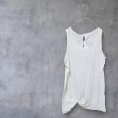 ノースリーブ タンクトップ