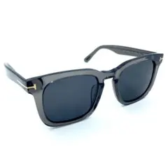 新品✨TOM FORD トムフォード　TF751 サングラス クリアグレーのサムネイル