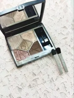 【極美品✨️】限定品❣️ディオールショウサンククルール647 シルクトープ♥️