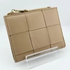 【未使用】 本革 イントレチャート風 二つ折り財布 ミニ財布 ベージュのサムネイル