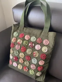 オリーブグリーン 花モチーフ トートバッグ