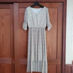 ナイスクラップ　花柄シフォンワンピース