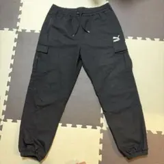 PUMA ブラック カーゴパンツ