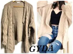 GYDA ケーブルニットカーディガン ベージュのサムネイル