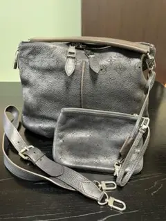 ルイヴィトン ショルダーバッグ マヒナ セレネMM ブラック