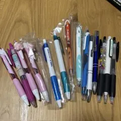 黒色ボールペン14本セット