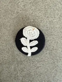 【正規】ミナペルホネン ブローチ