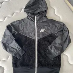 NIKE ナイロン厚め　ボア防寒　上着　ジャンパー　160cm
