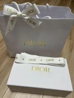 Dior ギフトボックス ホワイト　リボン付き紙袋 ショッパー