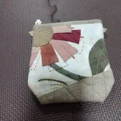 ハンドメイド パッチワーク ポーチ　アップリケ