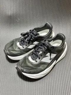 r*6様 ニューバランス フューエルセル レベル V5 メンズ25.5【現行品】