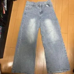 ライトブルーワイドレッグデニム