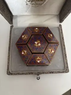 Item thumbnail for item 71bfa973-a5b4-444d-98aa-4523b42e926b