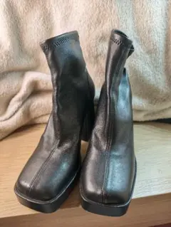 ZARA アンクルブーツ　羊革 36黒
