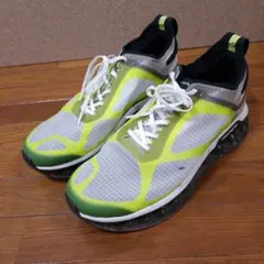 Item thumbnail for item 6acb13d2-4422-4a03-9392-6a651fa6e9cc