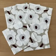 マリメッコ　ペーパーナプキン　デコパージュ　5枚　ウニッコ