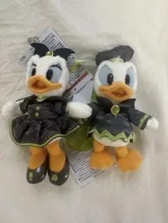 ディズニーハロウィン2025 ドナルド&デイジー　ぬいぐるみバッジ