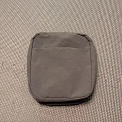 無印良品 リンクルナイロン大きく開くスクエアポーチ