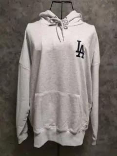 MLB ドジャース LAロゴ刺繍 パーカー レディースMのサムネイル