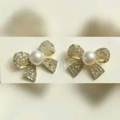 リボンデザインパール付きピアス 可愛い　お洒落　個性的　カジュアル　新品