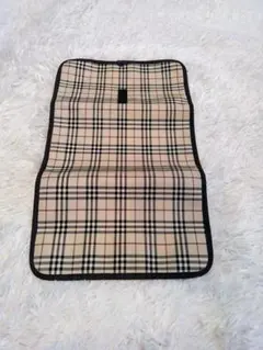 バーバリ　チェック柄 クラッチバッグ　三つ折りクラッチバッグ セカンドバッグ