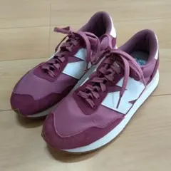 New Balance パープル スニーカー