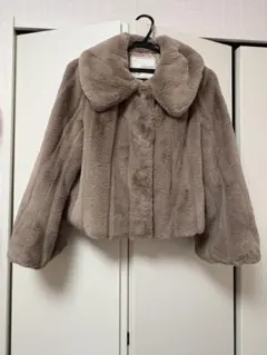Her lip to Winter Love Faux Fur Coat M