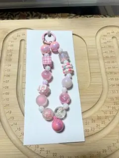 ピンクカラー 可愛いビーズ携帯ストラッ