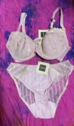 Item thumbnail for item 3f541eae-b0ce-4e67-a719-f3f55785a396