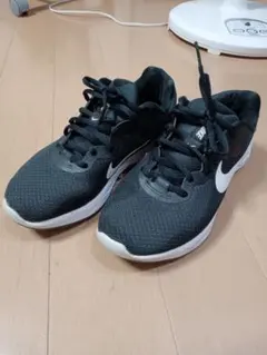 23.5cm NIKE ナイキ スニーカー ランニングシューズ 黒 ブラック