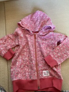 アナップのパーカー