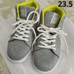 Item thumbnail for item a5a4e301-23d9-4cb4-9d46-646b078b4b8f