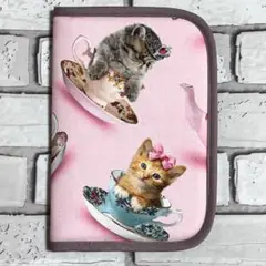 New❣️輸入生地タイムレストレジャー❣️ティーカップ子猫❣️クッションマルチケース