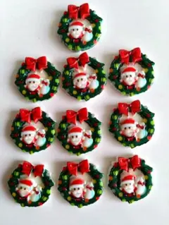 カボション、デコパーツ　サンタクロース リース 10個