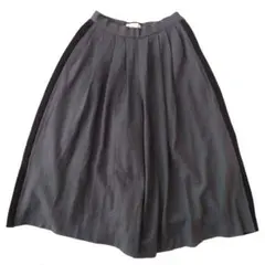 REGINA グレー タック ガウチョパンツ