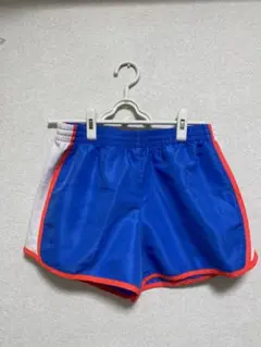 青と白のオレンジストライプショートパンツ